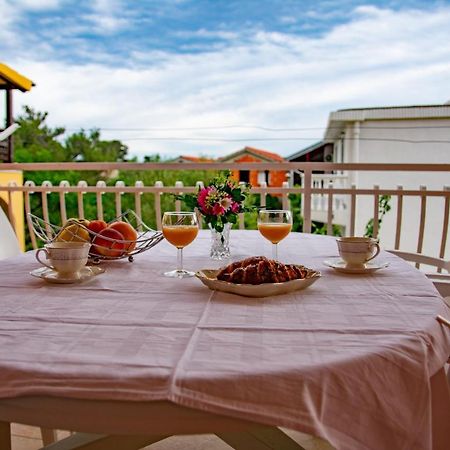 Apartment Tony - 2Bdr Beachfront Ядрия Экстерьер фото
