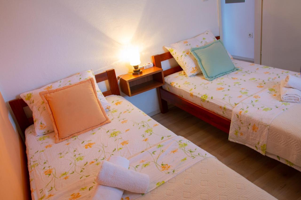 Apartment Tony - 2Bdr Beachfront Ядрия Экстерьер фото